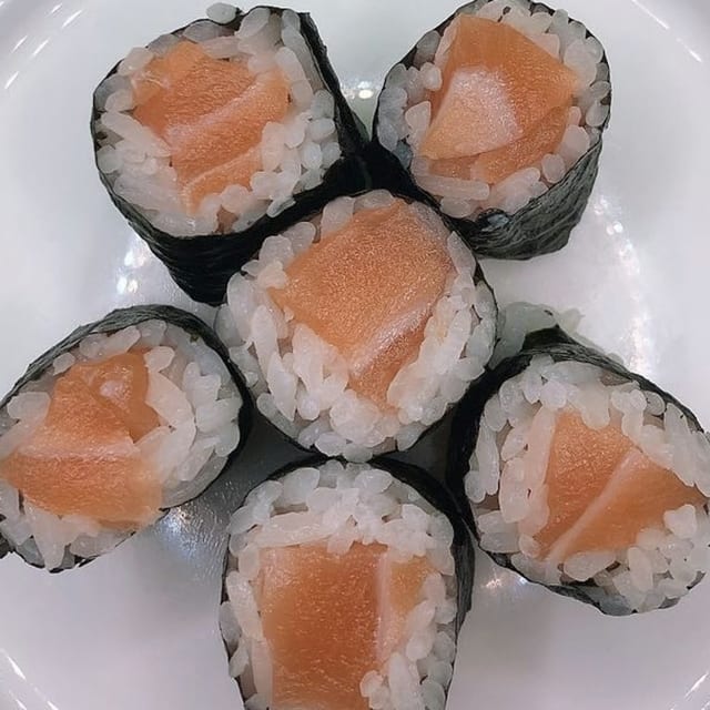 Salmon Roll.